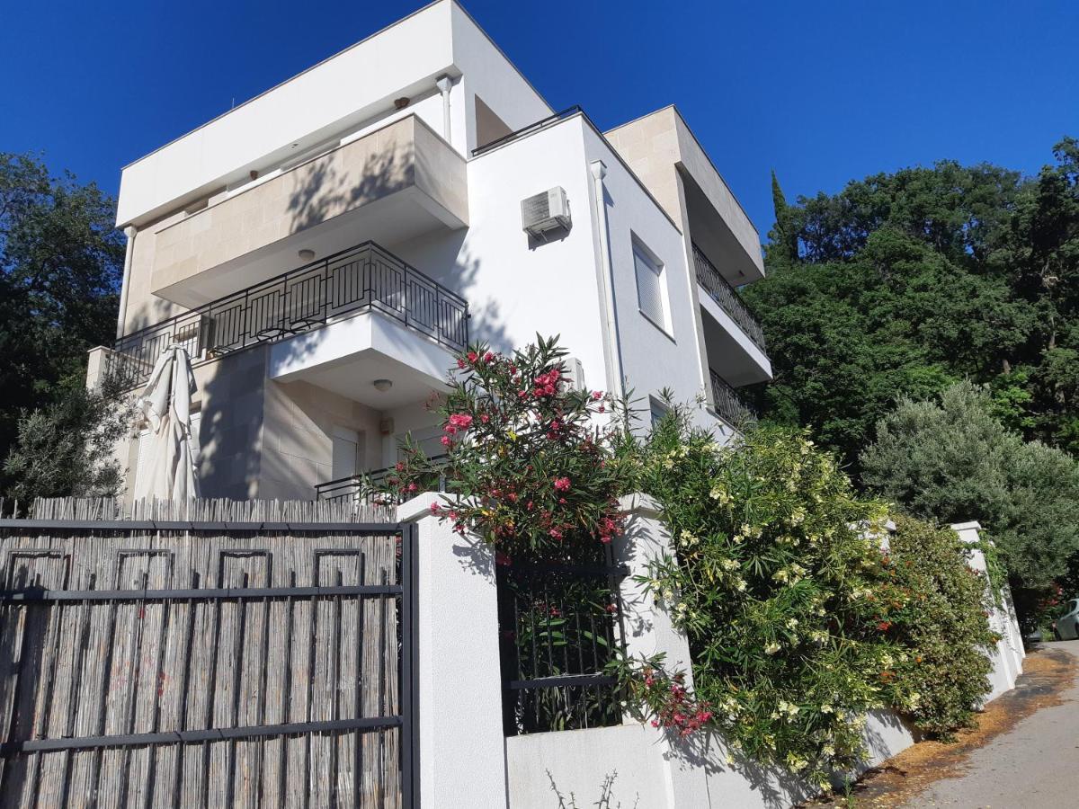 Apartments Villa Simonovic Petrovac Buitenkant foto