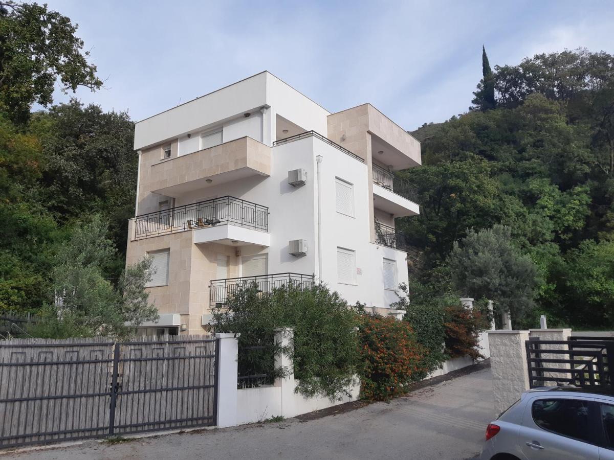 Apartments Villa Simonovic Petrovac Buitenkant foto