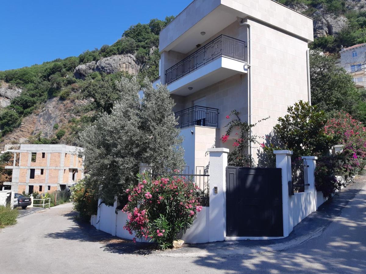 Apartments Villa Simonovic Petrovac Buitenkant foto