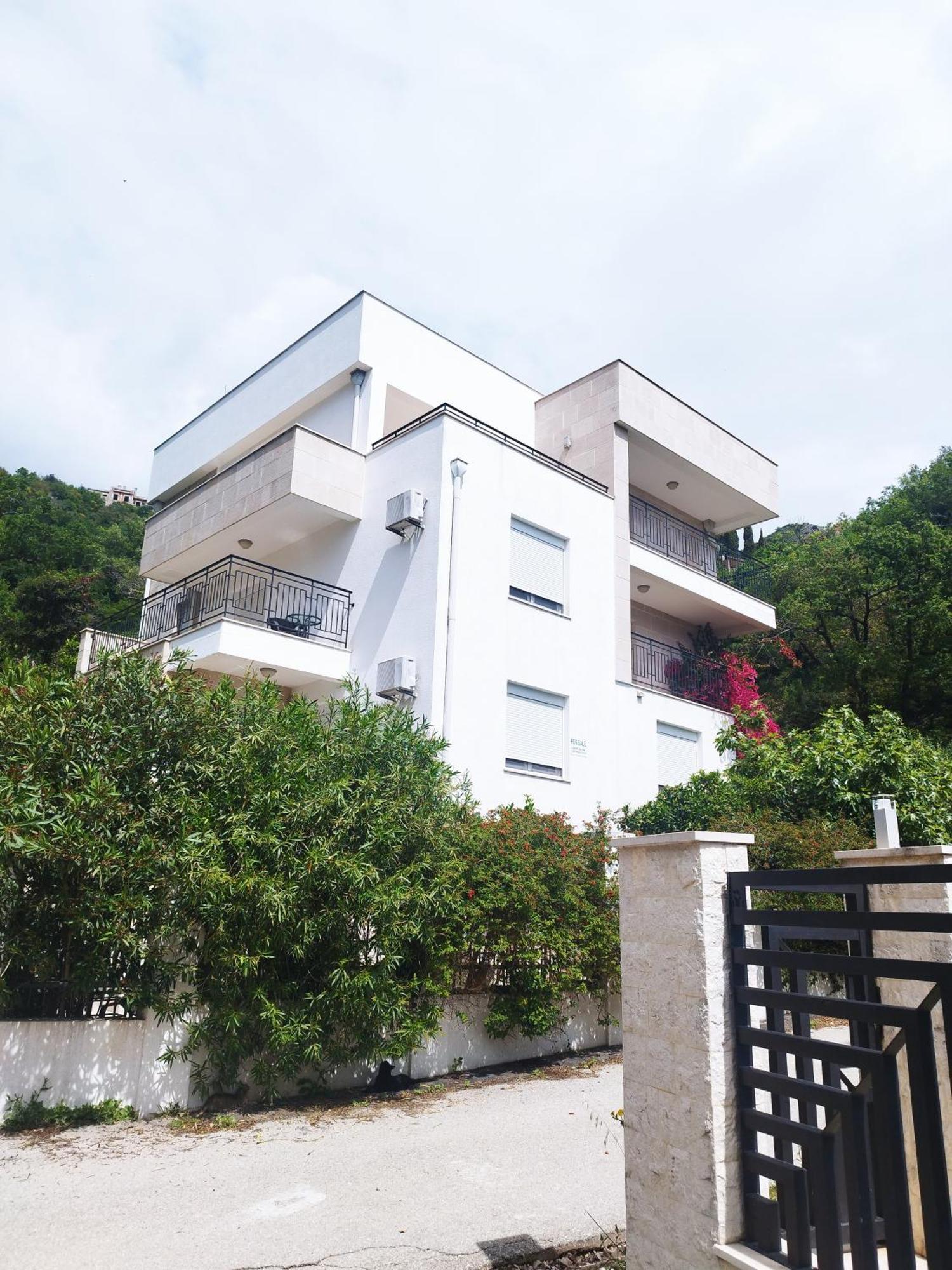 Apartments Villa Simonovic Petrovac Buitenkant foto
