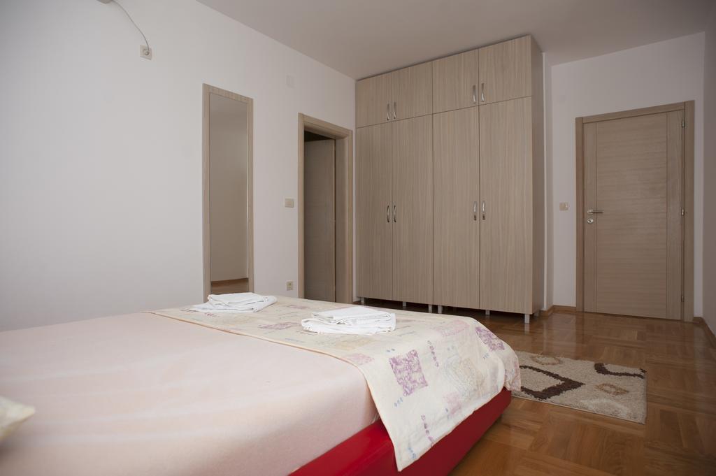 Apartments Villa Simonovic Petrovac Buitenkant foto